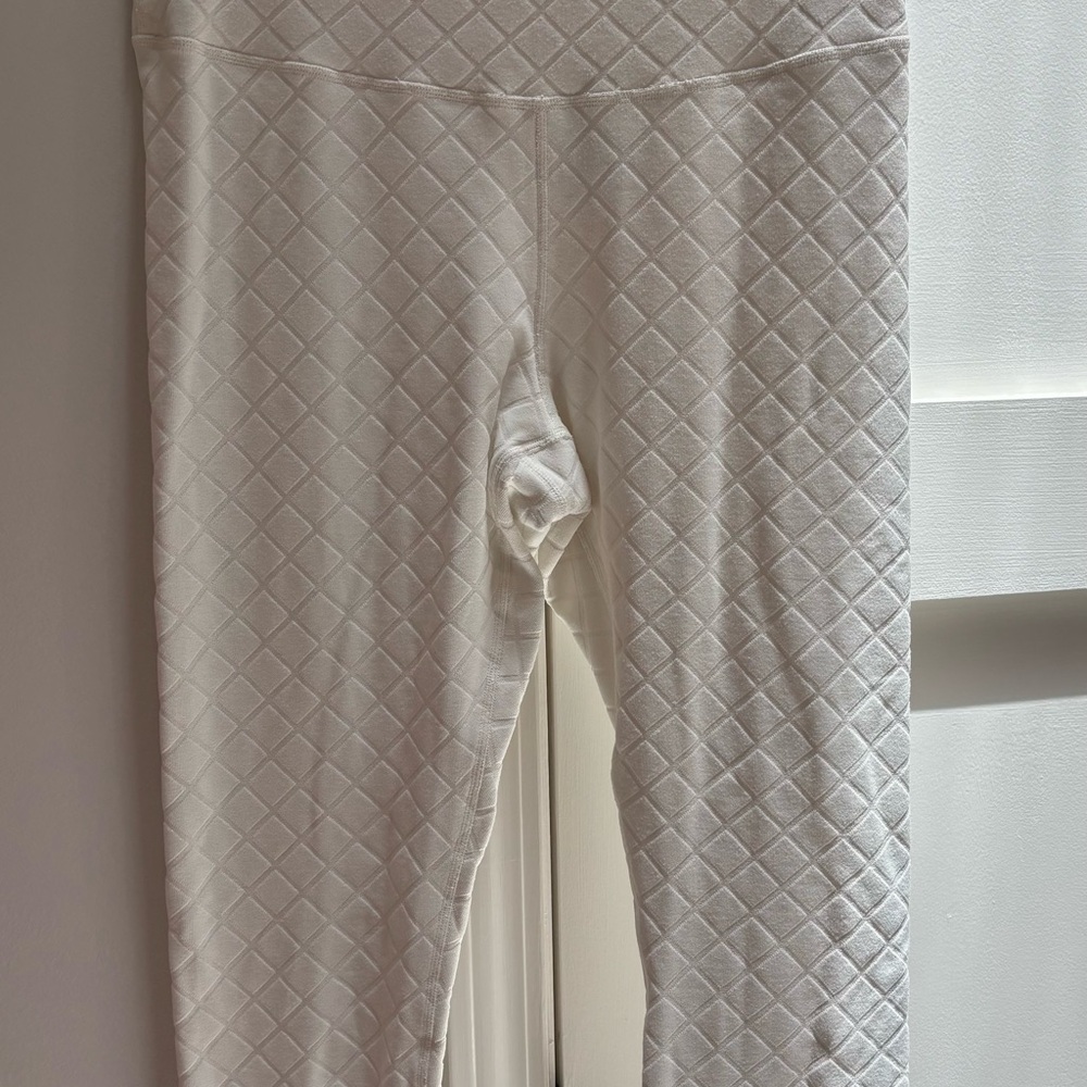 Nike Luxe Yoga capri leggings